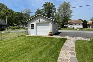 2513 Barrison Point Rd, Essex, MD 21221 - Photo 5