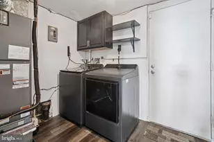 9321 Seven Courts Dr, Baltimore, MD 21236 - Photo 17