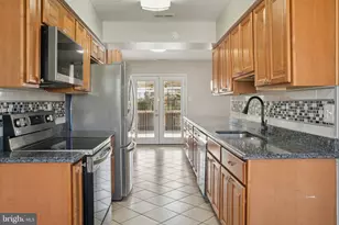 9321 Seven Courts Dr, Baltimore, MD 21236 - Photo 9