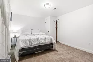 552 48th St, Baltimore, MD 21224 - Photo 17