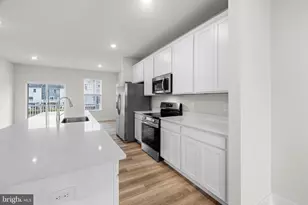 1812 Smith Is Rd, Baltimore, MD 21244 - Photo 3