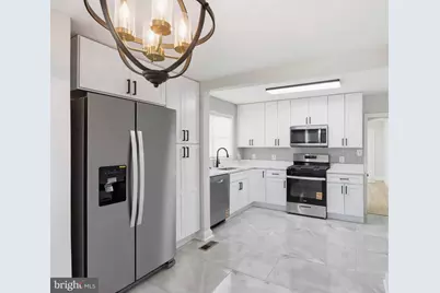 19 W Elm Avenue, Baltimore, MD 21206 - Photo 9