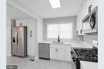 19 W Elm Avenue, Baltimore, MD 21206 - Photo 11