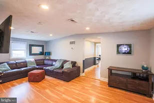 2519 Sycamore Ave, Baltimore, MD 21219 - Photo 3