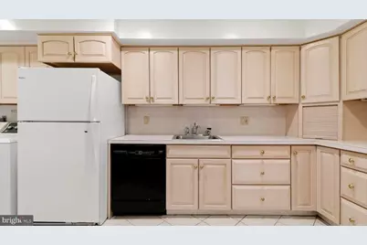 29 Stonehenge Circle #2, Baltimore, MD 21208 - Photo 13