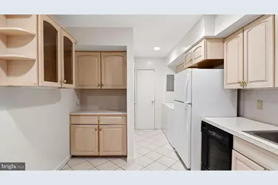 29 Stonehenge Circle #2, Baltimore, MD 21208 - Photo 11
