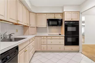 29 Stonehenge Cir, Baltimore, MD 21208 - Photo 15