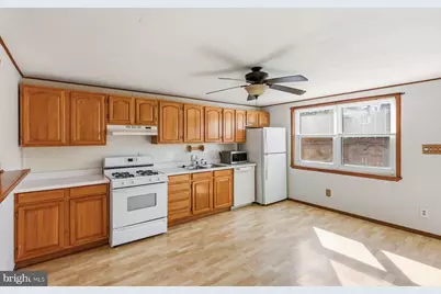 7820 Saint Bridget Lane, Baltimore, MD 21222 - Photo 9