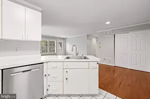 9 Tintern Ct, Lutherville Timonium, MD 21093 - Photo 15