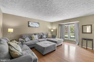 8247 Berryfield Dr, Baltimore, MD 21236 - Photo 5