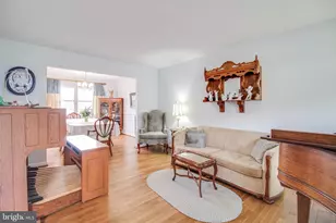 10113 Daventry Dr, Cockeysville, MD 21030 - Photo 3