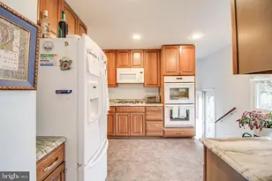 10113 Daventry Dr, Cockeysville, MD 21030 - Photo 13