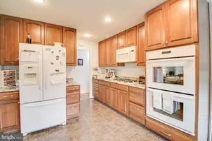 10113 Daventry Dr, Cockeysville, MD 21030 - Photo 17