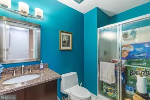 410 Old Crossing Dr, Baltimore, MD 21208 - Photo 25