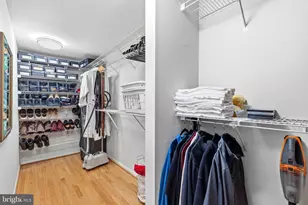 410 Old Crossing Dr, Baltimore, MD 21208 - Photo 17