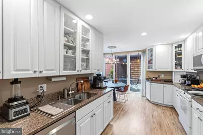 410 Old Crossing Drive, Baltimore, MD 21208 - Photo 9