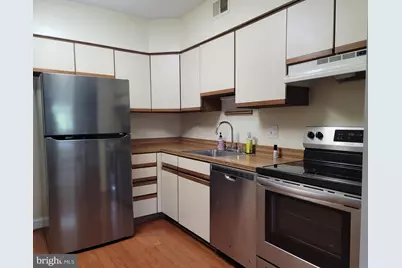 6 Elphin Court #201, Lutherville Timonium, MD 21093 - Photo 3