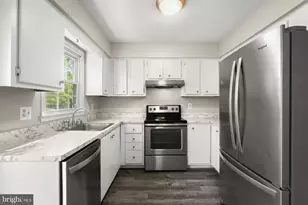 5827 Richardson Mews Square, Halethorpe, MD 21227 - Photo 5