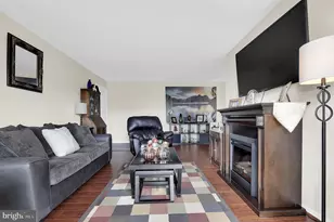 1 Summit Hill Ct, Catonsville, MD 21228 - Photo 3