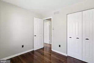 6807 Upper Mills Cir, Baltimore, MD 21228 - Photo 23