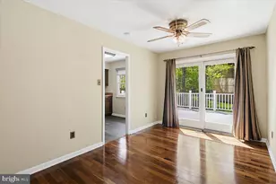 6807 Upper Mills Cir, Baltimore, MD 21228 - Photo 9