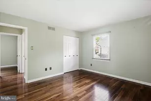 6807 Upper Mills Cir, Baltimore, MD 21228 - Photo 17