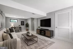 8 Randolph Springs Ct, Baltimore, MD 21228 - Photo 13