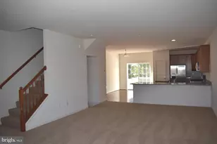 9421 Adelaide Ln, Owings Mills, MD 21117 - Photo 5