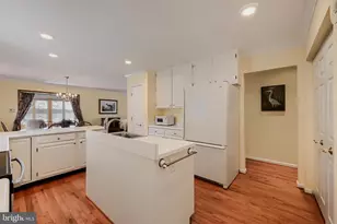 6928 N River Dr, Middle River, MD 21220 - Photo 11