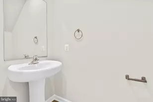 8129 Bartholomew Ct, Baltimore, MD 21206 - Photo 25