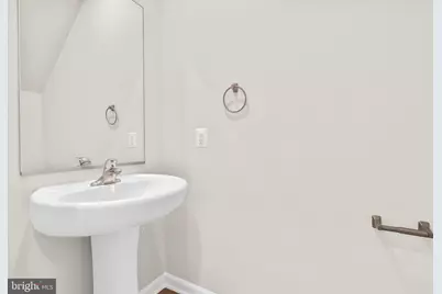 8127 Bartholomew Court, Baltimore, MD 21206 - Photo 25