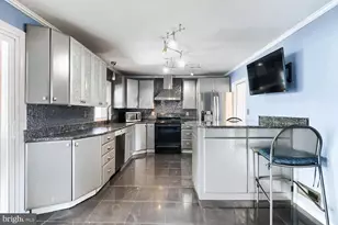 114 Seminary Ave E, Lutherville Timonium, MD 21093 - Photo 1