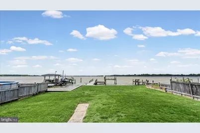 9120 Hinton Avenue, Sparrows Point, MD 21219 - Photo 11