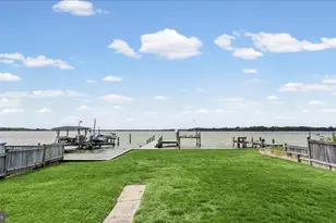 9120 Hinton Ave, Sparrows Point, MD 21219 - Photo 11