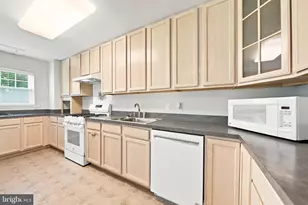 4550 Chaucer Way, Owings Mills, MD 21117 - Photo 9