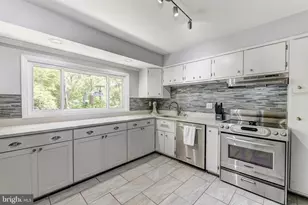 3915 Longmoor Cir, Phoenix, MD 21131 - Photo 17