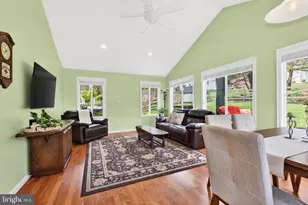 2143 Suburban Greens Dr, Lutherville Timonium, MD 21093 - Photo 21