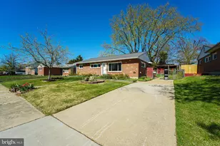 5916 Robindale, Baltimore, MD 21228 - Photo 3