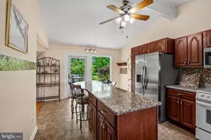 618 Lake Dr, Baltimore, MD 21286 - Photo 13