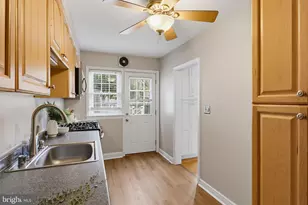 332 Small Ct, Baltimore, MD 21228 - Photo 13