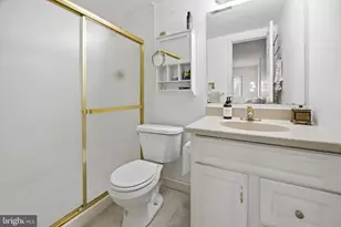 7 Suntop Ct, Baltimore, MD 21209 - Photo 15
