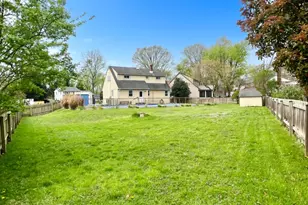 8203 Boman Ct, Towson, MD 21204 - Photo 3