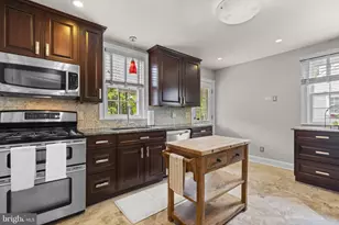 404 Forest Ln, Catonsville, MD 21228 - Photo 9