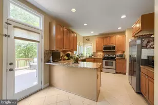 17 Stablemere Ct, Baltimore, MD 21209 - Photo 11