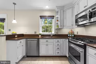 28 Dunmore Rd, Baltimore, MD 21228 - Photo 15