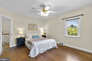 28 Dunmore Rd, Baltimore, MD 21228 - Photo 17
