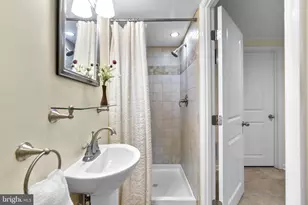 28 Dunmore Rd, Baltimore, MD 21228 - Photo 31