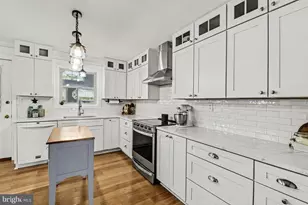 2513 Maple Rd, Baltimore, MD 21219 - Photo 9