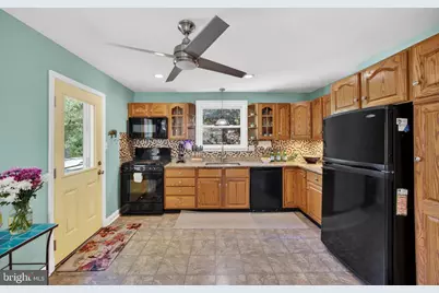 18 S Beaumont Avenue, Catonsville, MD 21228 - Photo 21