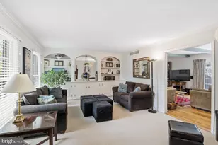 4 Scottsdale Ct, Lutherville Timonium, MD 21093 - Photo 3